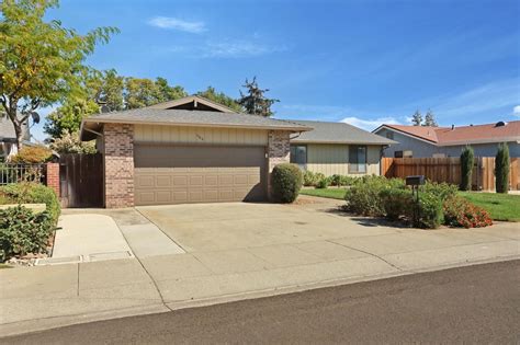 1120 Tudor St, Lodi, CA 95242 